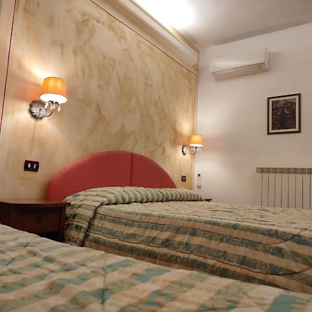 Hotel Ristorante Da Carlos Santa Maria Giudice Dış mekan fotoğraf
