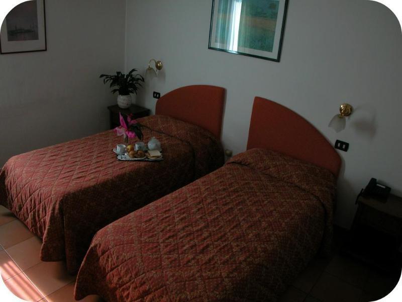 Hotel Ristorante Da Carlos Santa Maria Giudice Dış mekan fotoğraf