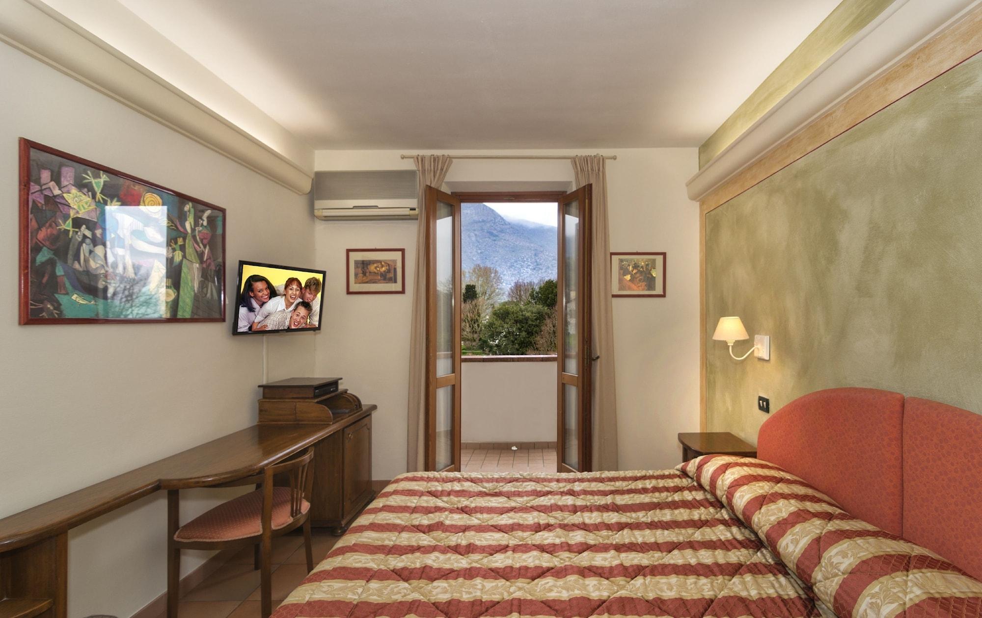 Hotel Ristorante Da Carlos Santa Maria Giudice Dış mekan fotoğraf