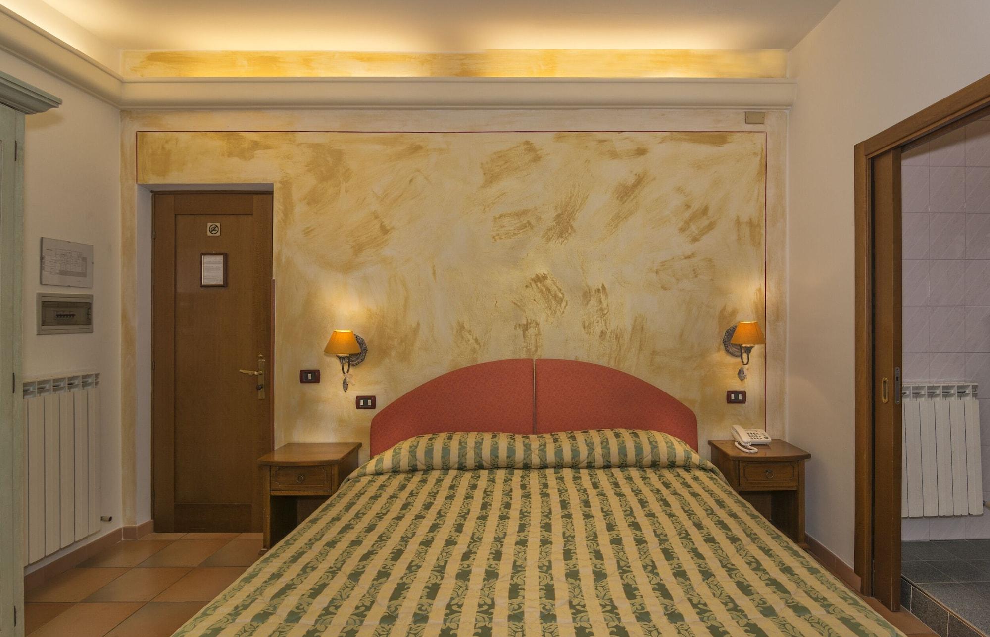 Hotel Ristorante Da Carlos Santa Maria Giudice Dış mekan fotoğraf