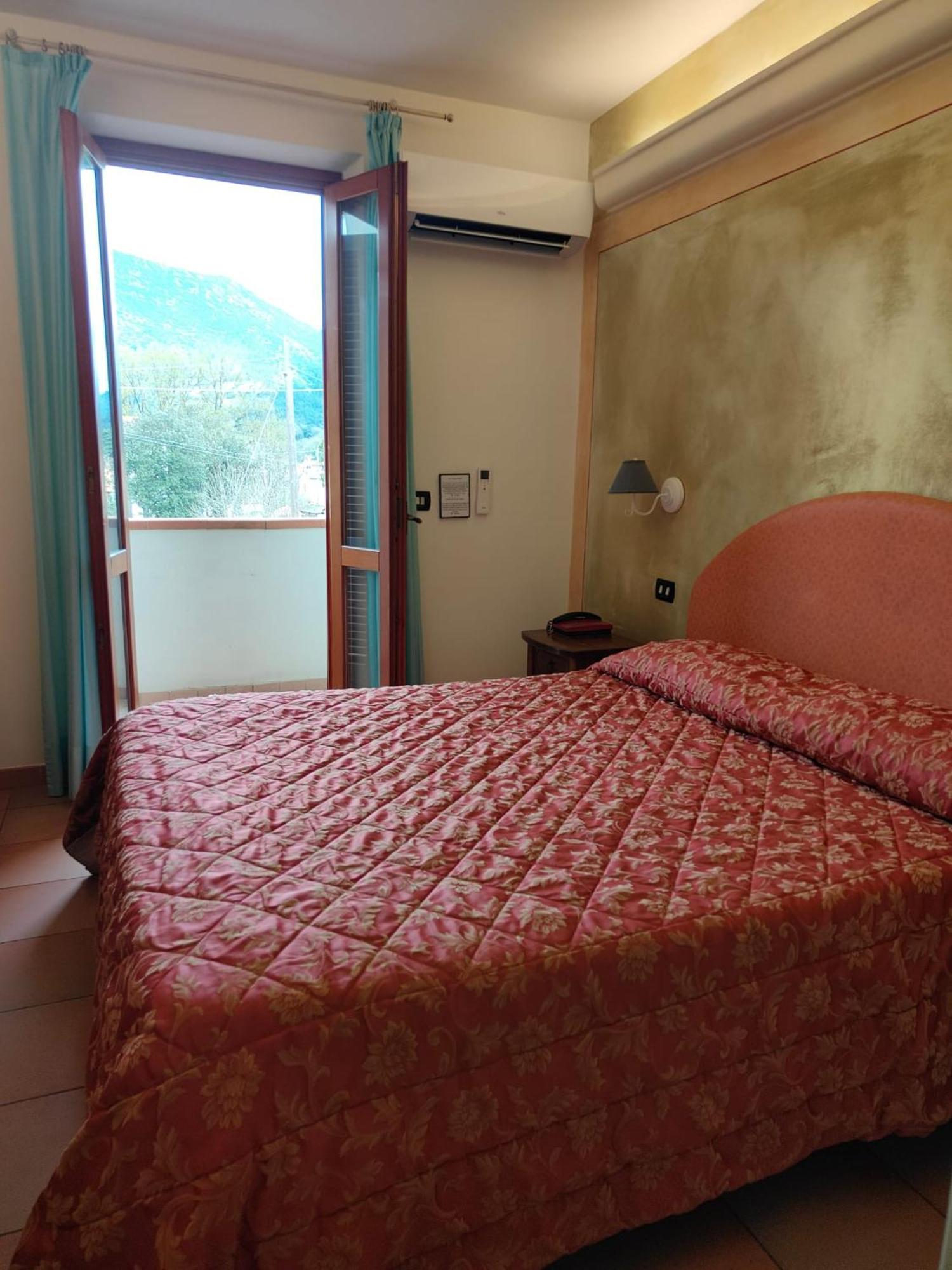 Hotel Ristorante Da Carlos Santa Maria Giudice Dış mekan fotoğraf