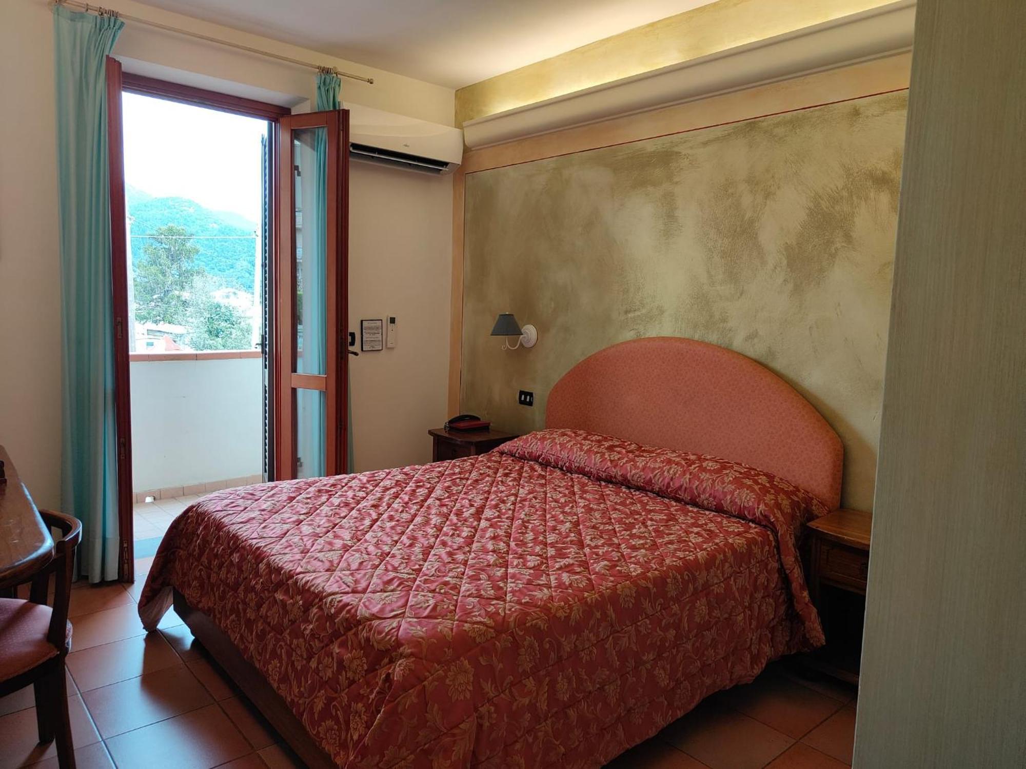 Hotel Ristorante Da Carlos Santa Maria Giudice Dış mekan fotoğraf